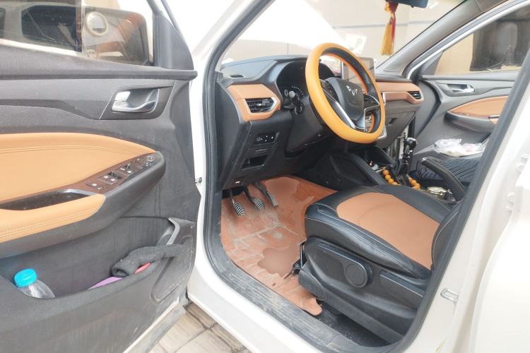 Used Wuling Hongguang S3 2018 1.5T Manual Luxury Model China V Standard
