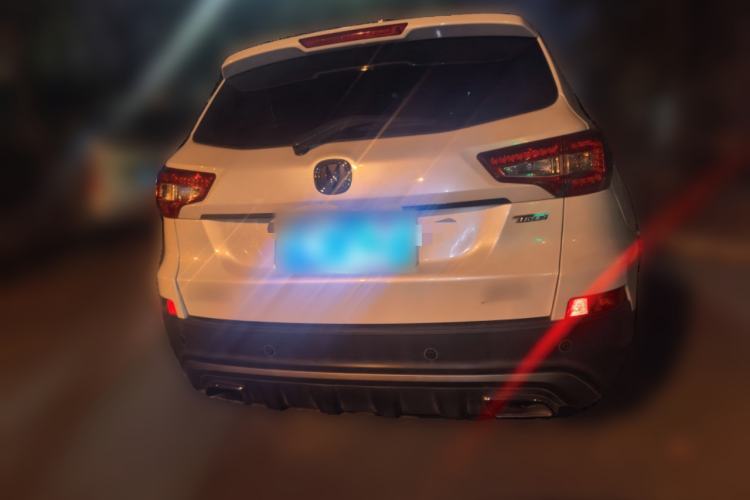 Used Changan CS75 2017 Shangkui Edition 1.5T Manual Fengxiang Model
