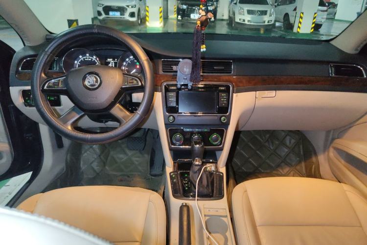 Used Skoda Superb 2013 1.8TSI Automatic MingShi Edition
