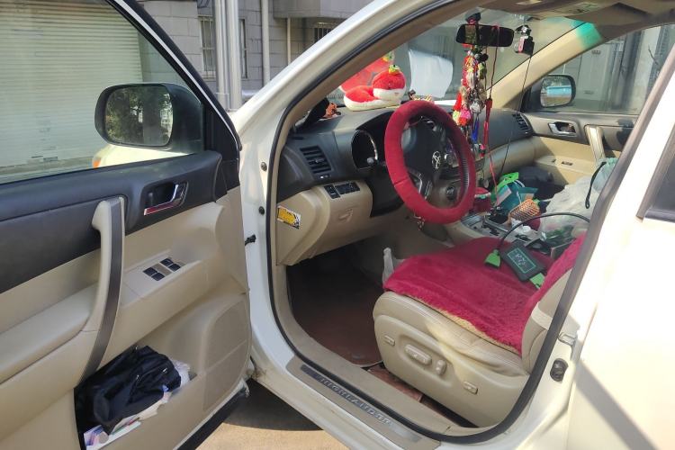 Used Toyota Highlander 2009 2.7L Two-Wheel Drive 7-Seater Luxury Edition
