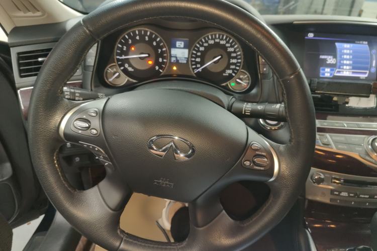 Used Infiniti Q70 2019 Q70L 2.0T Elite Plus Version
