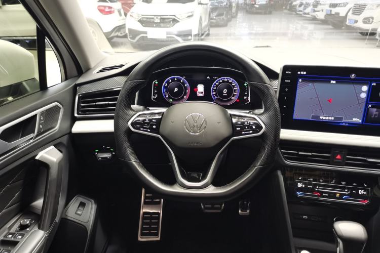 Used Volkswagen Tiguan L 2022 380TSI Automatic All-Wheel Drive R-Line Enhanced Comfort 7-Seater Steering Wheel