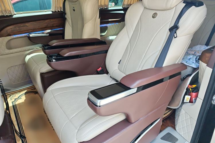 Used Mercedes-Benz Vito 2020 2.0T Business Version 7 Seats Left Rear Seat