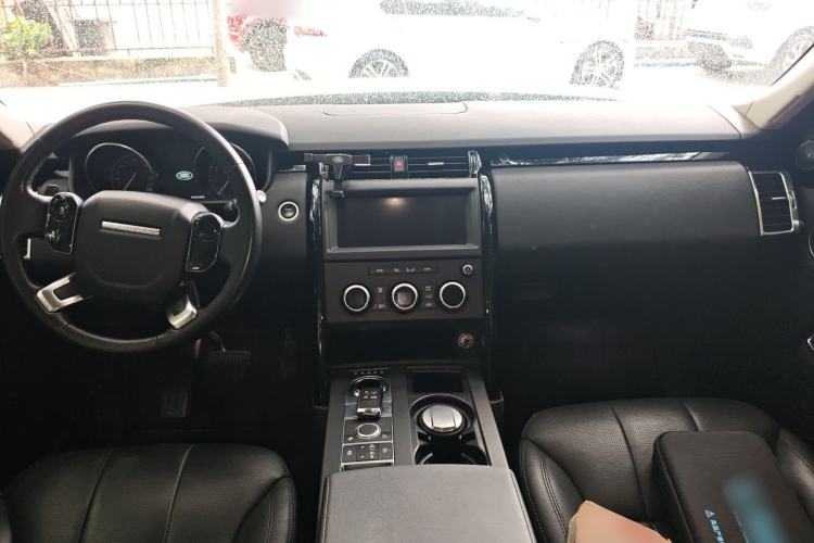 Used Land Rover Discovery 2019 3.0 SC V6 SE