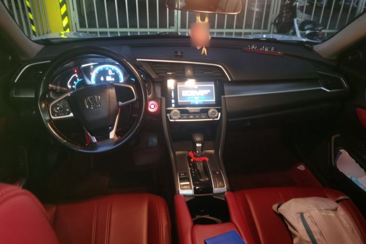 Used Honda Civic 2016 220TURBO CVT Luxury Edition Center Console