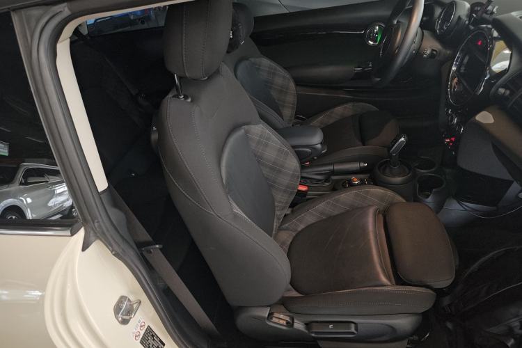 Used MINI 2018 1.5T COOPER Classic Edition