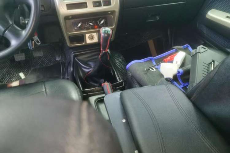 Used Nissan Paladin 2013 2.4L Two-Wheel Drive Standard Version China IV Standard
