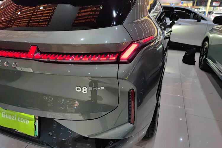 Used Lynk & Co 08 EM-P 2023 220 km Limited-Time Edition
