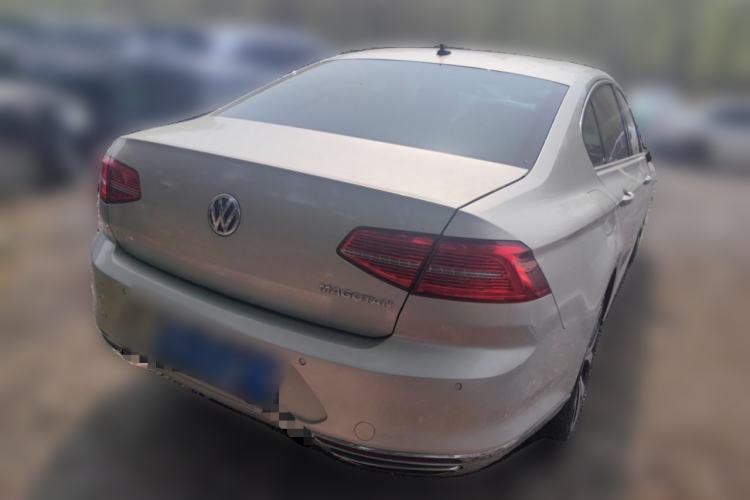 Used Volkswagen Magotan 2017 380TSI DSG Prestige Edition Rear Right 45 Deg