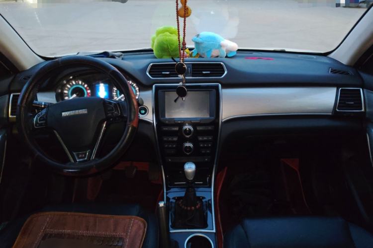 Used Haval H2 2017 Red-Label 1.5T Manual Two-Wheel-Drive Elite Model