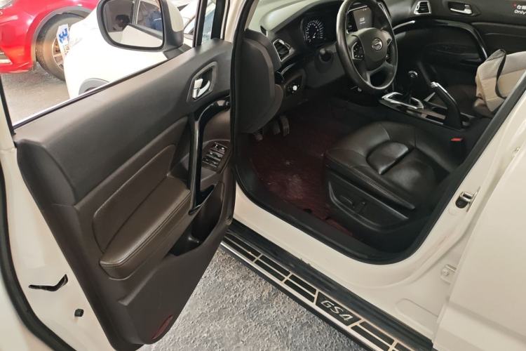 Used GAC Trumpchi GS4 2015 200T Manual Luxury Edition Driver Seat