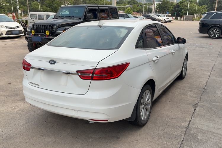 Used Ford Escort 2015 1.5L Automatic Fashion Model