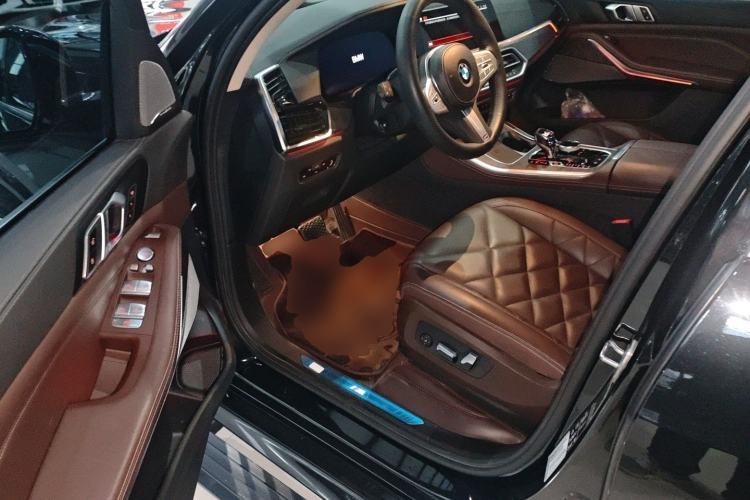 Used BMW X5 2022 xDrive 30Li Luxury M Sport Package
