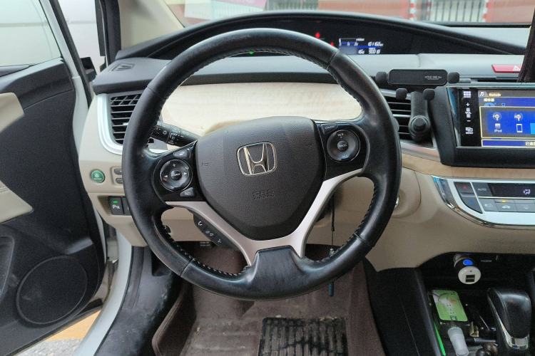 Used Honda Jade 2013 1.8L CVT Luxury Edition 6 seats
