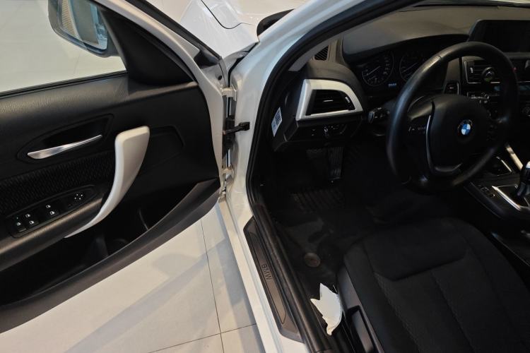 Used BMW 1 Series 2015 118i Leading Model