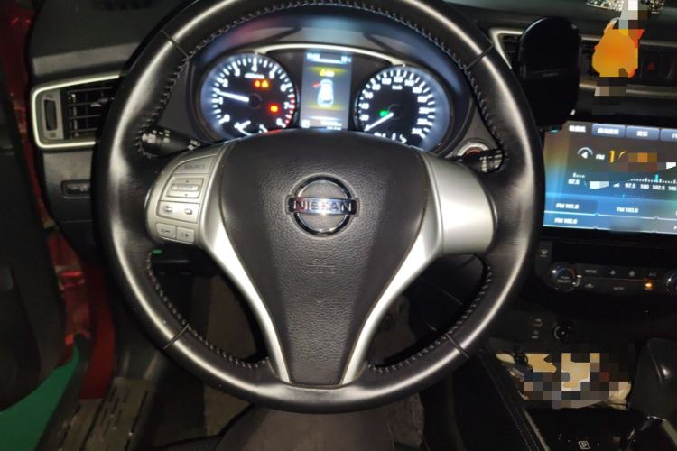 Used Nissan X-Trail 2015 2.0L CVT Comfort MAX Edition 2WD Steering Wheel