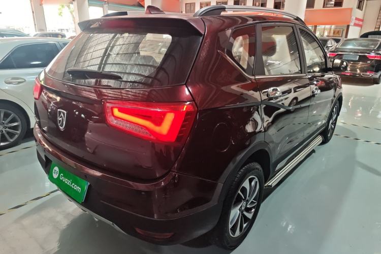 Used Baojun 560 2015 1.8L manual luxury version