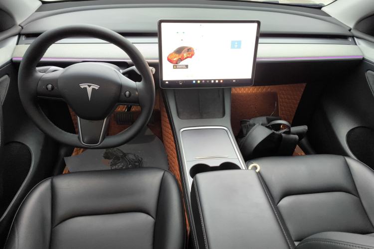 Used Tesla Model Y 2023 Rear-Wheel-Drive Version Center Console