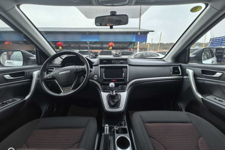 Used Haval M6 2019 1.5T Manual Two-Wheel Drive Urban Version China VI Standard Interior 1