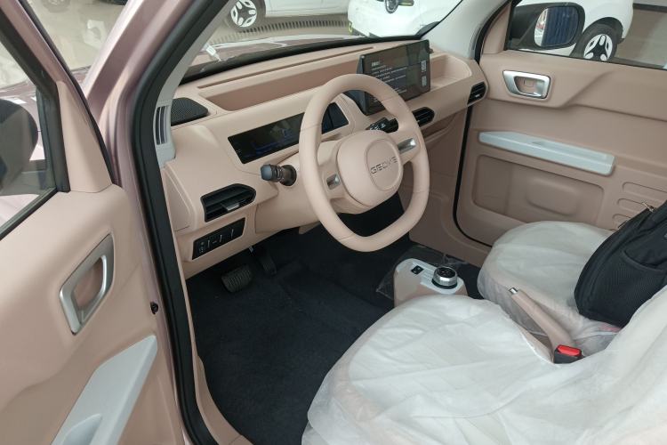 Used Geely Galaxy Panda 2024 Panda Mini 200km Endurance Bear