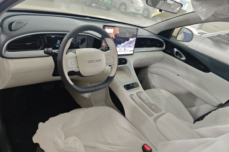 Used Geely Galaxy Geome 2026 Model 310km Dream Edition Center Console