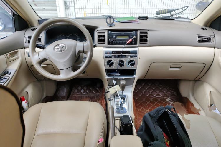 Used Toyota Corolla EX 2011 1.6L Automatic Classic Edition Center Console