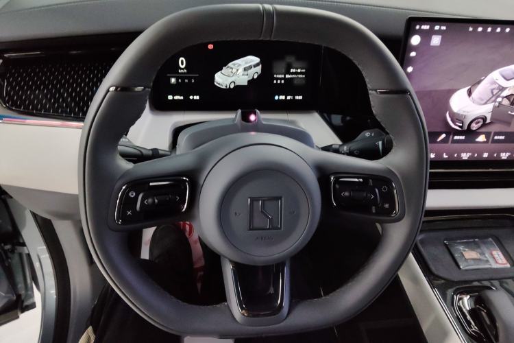 Used Zeekr 009 2024 7-Seater Walk-Through Version Four-Wheel Drive 108 kWh
