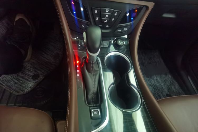 Used Buick Envision 2018 28T Four-Wheel Drive Elite Version Gear Lever
