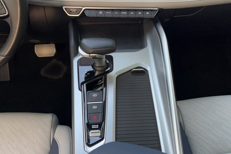 Used Geely Auto Preface 2023 2.0TD Prestige Version Gear Lever