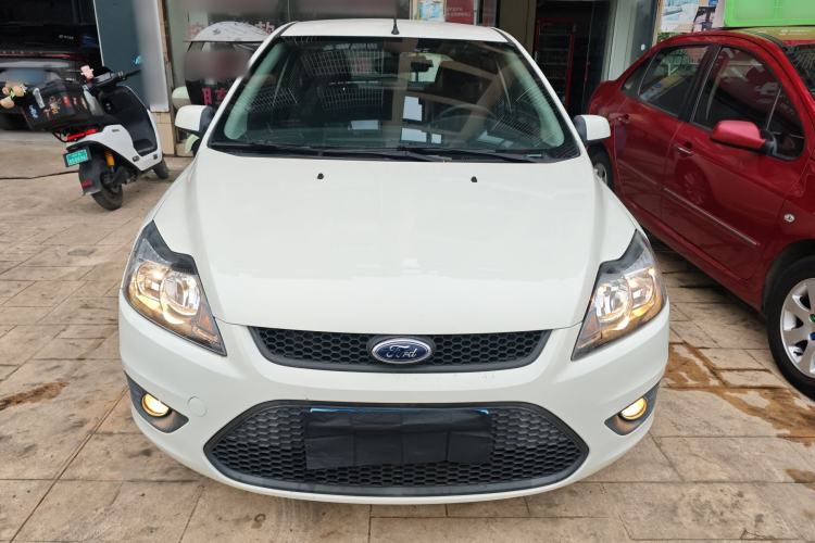 Used Ford Focus 2013 Hatchback Classic 1.8L Automatic Base Model
