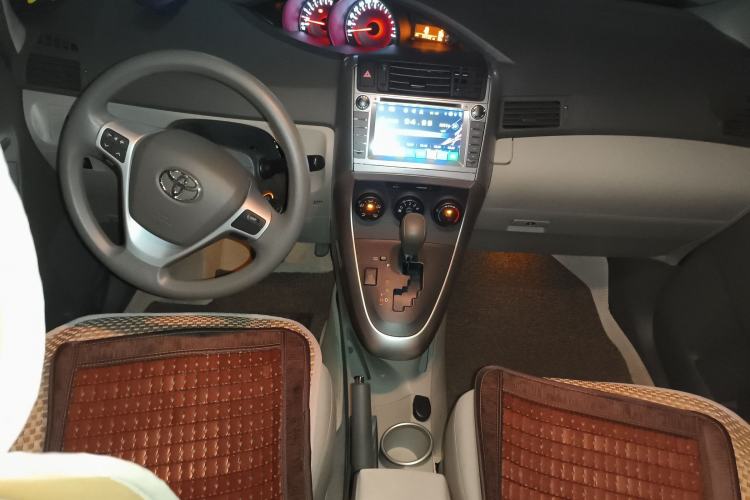 Used Toyota Verso 2014 Starlight 180E CVT Elite Multi-Function Edition
