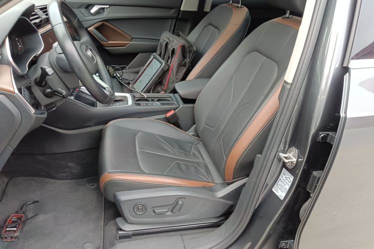 Used Audi Q3 2022 35 TFSI Fashionable and Elegant Model Left Front Seat