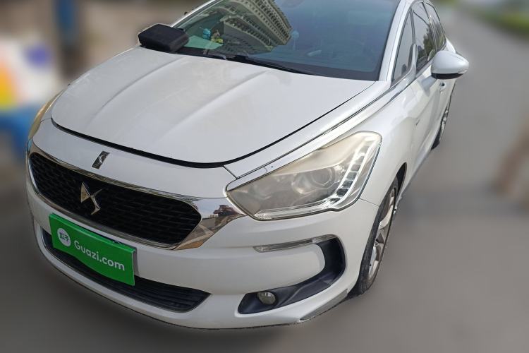 Used DS 5 2013 1.6T Luxury Edition THP200