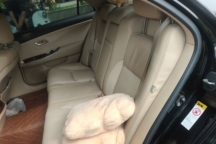 Used Toyota Crown 2012 2.5L Royal Leather Edition
