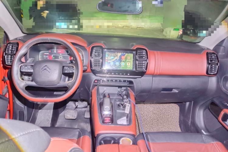 Used Citroen C5 AIRCROSS 2017 380THP Luxury Model Center Console