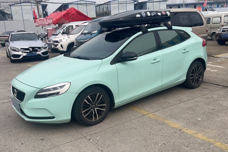 Used Volvo V40 2017 T3 Zhiyi Edition
