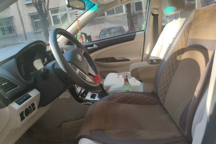 Used BYD e5 2017 300 Prestige Edition
