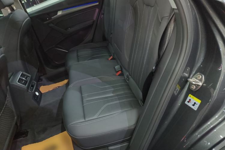 Used Audi Q5L 2022 40T Fashionable and Dynamic Model
