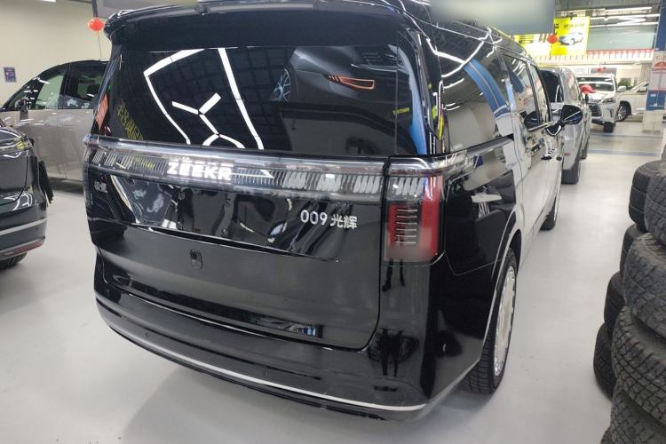 Used Zeekr 009 2024 GAC Trumpchi
