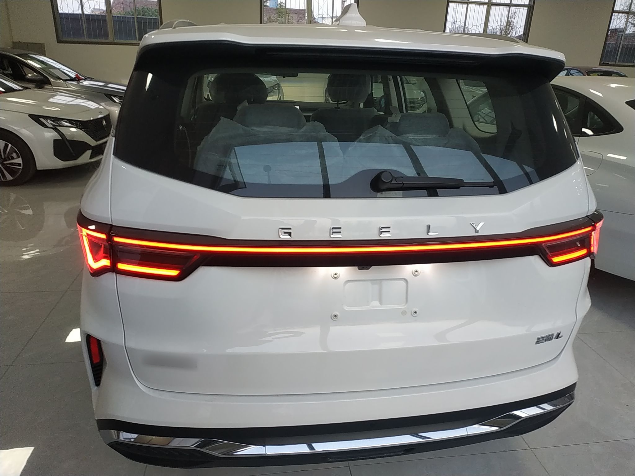 Geely Auto Jiajie 2023 Geely Jiaji L 1.5TD DCT Comfort Edition — снимка 7