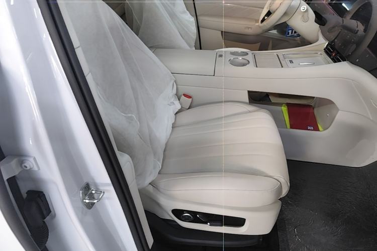Used Hima AITO M8 2025 Extended-Range Max Version 37 kWh 5-Seater