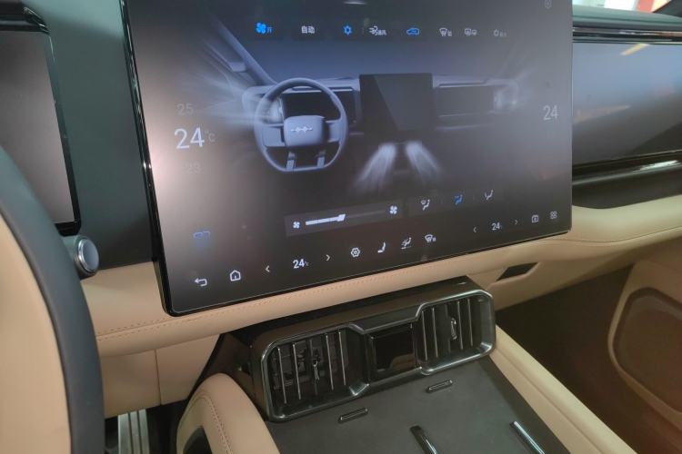 Used Formula Leopard 8 2025 Smart & Brave Flagship Edition 7 Seats
