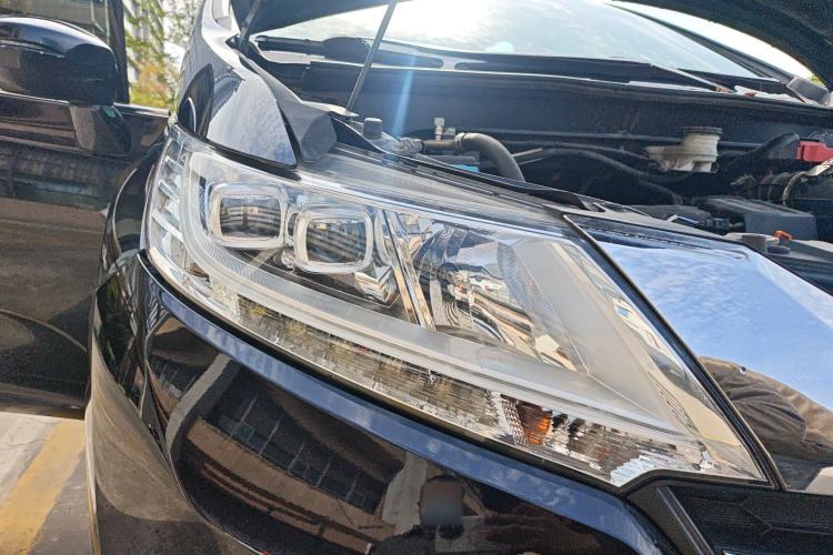 Used Honda Odyssey 2015 2.4L Supreme Edition Right Front Headlight