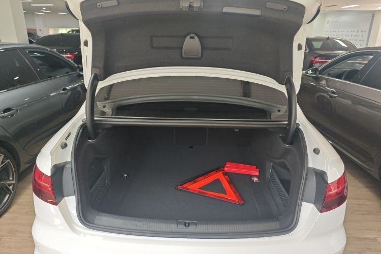 Used Audi A4L 2024 40 TFSI Luxury Dynamic Edition