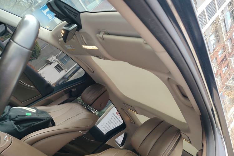 Used Mercedes-Benz E-Class New Energy 2021 E 350 e L Plug-in Hybrid Sedan Headliner