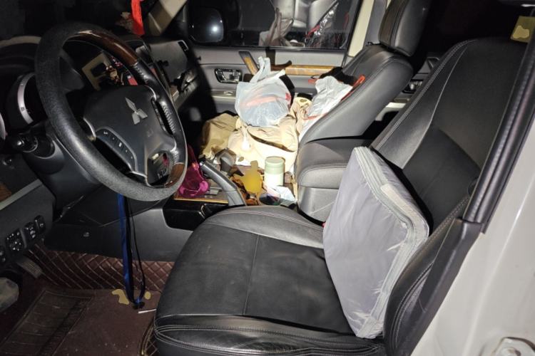 Used Mitsubishi Pajero 2016 3.0L Automatic Prestige Version China V Standard Left Front Seat