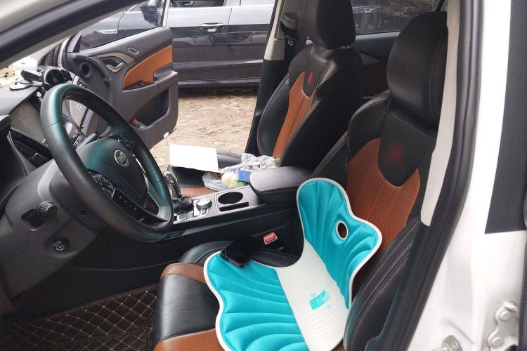 Used BYD Qin New Energy 2015 1.5T Dual-Crown Flagship Plus Edition Left Front Seat