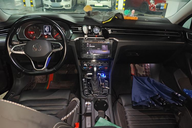 Used Volkswagen Magotan 2020 330TSI DSG Leading Model Center Console