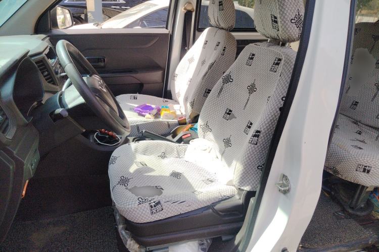 Used Wuling Hongguang V 2019 1.5L Jingqu Version China VI LAR
