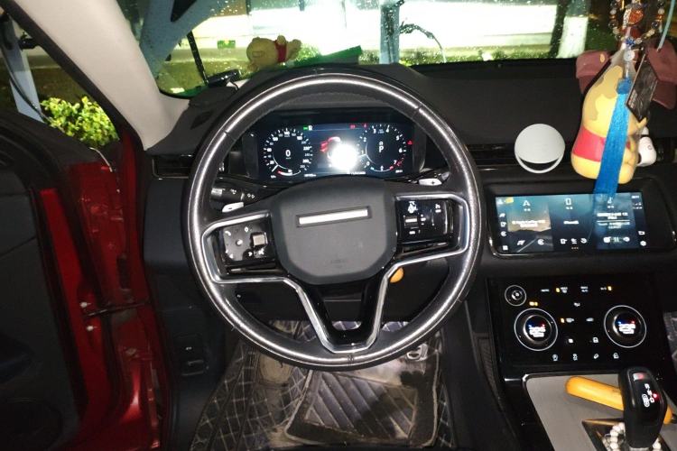 Used Land Rover Range Evoque 2021 Range Rover Velar 249 PS R-Dynamic S Performance Edition Steering Wheel